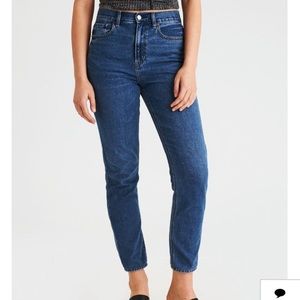 NWOT American Eagle Outfitters Mom Jean